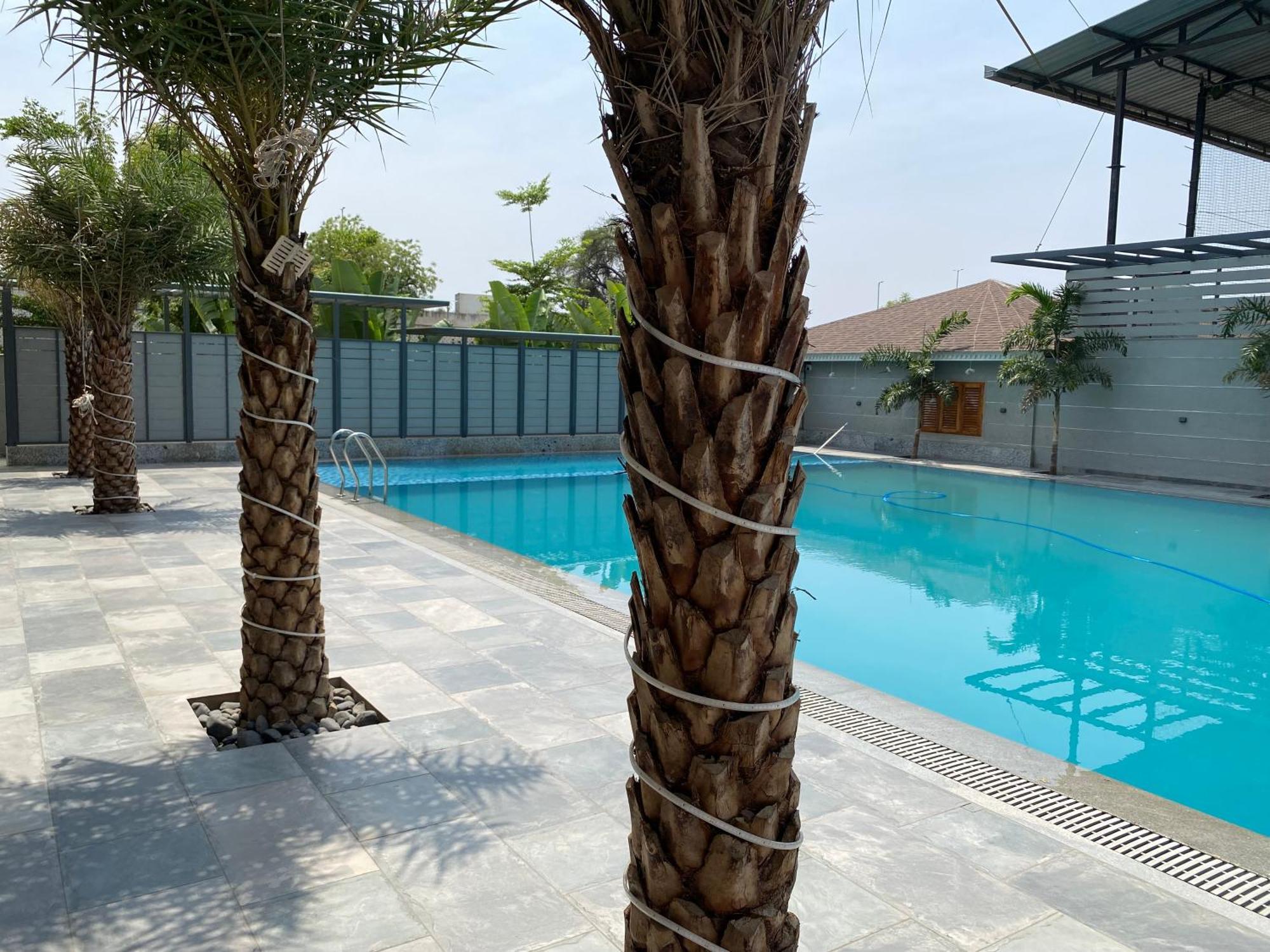 The Pavilion Park Resort Mālegaon Eksteriør bilde