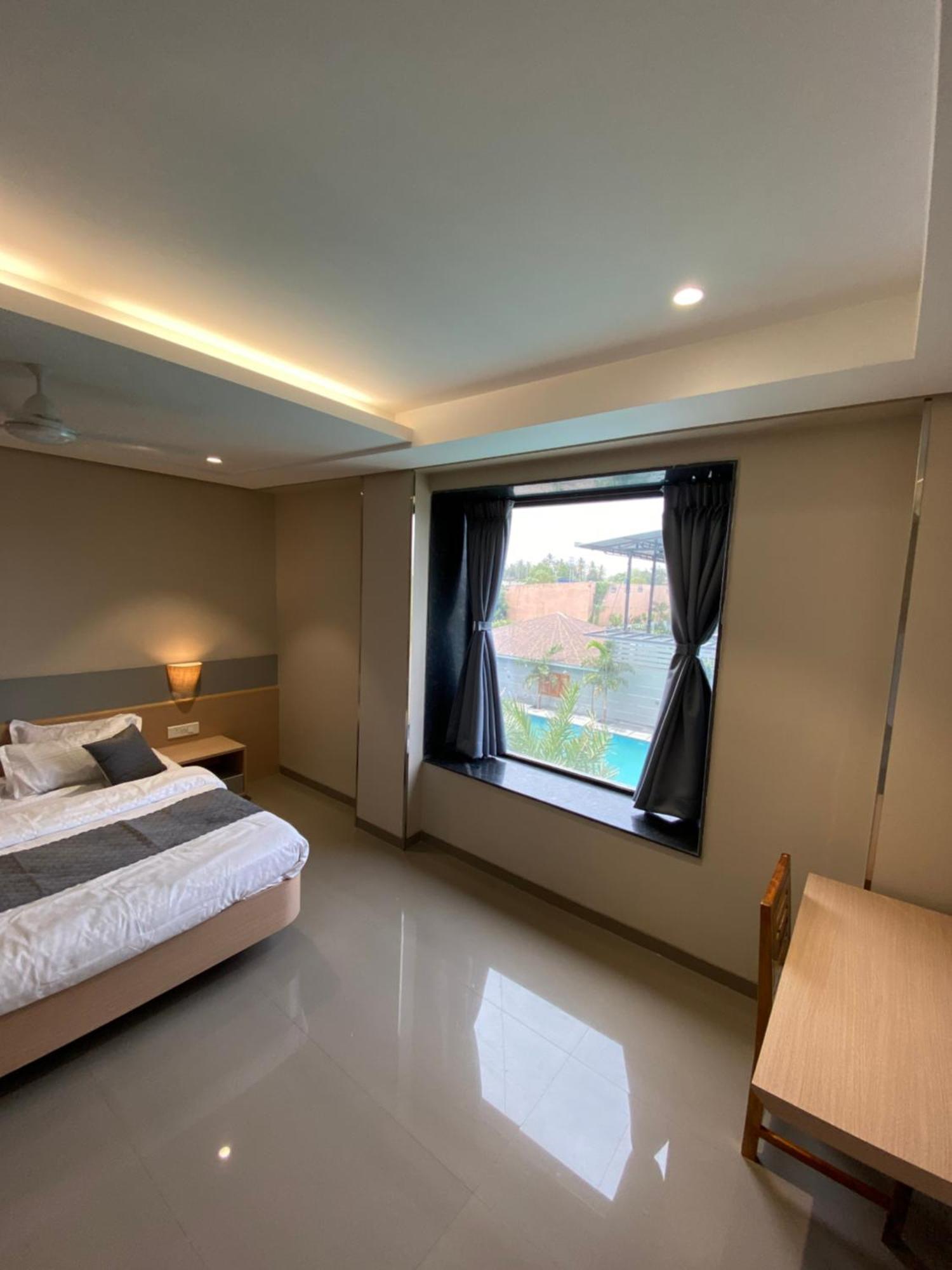 The Pavilion Park Resort Mālegaon Eksteriør bilde
